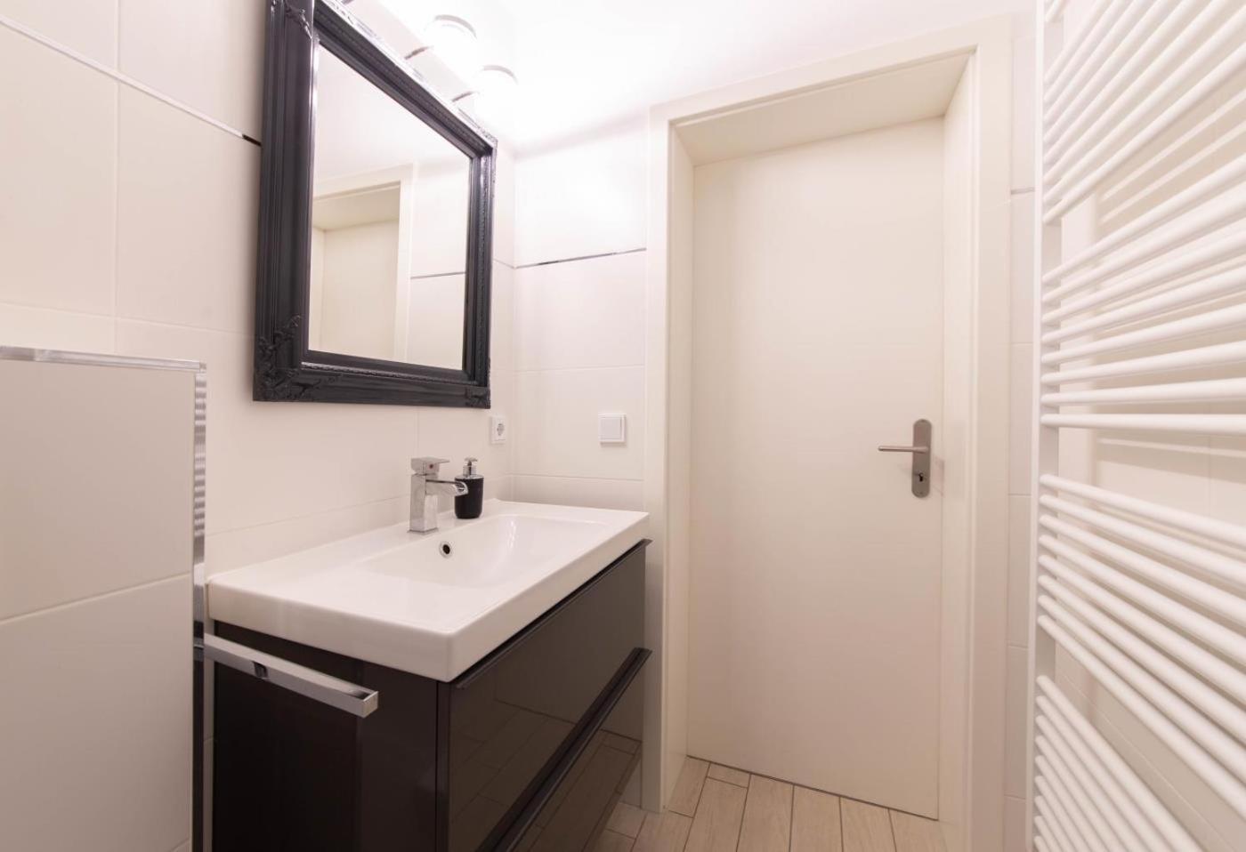 Petit Palais Apartment *